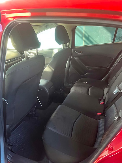 Mazda 3 9 of 15