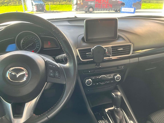 Mazda 3 8 of 15