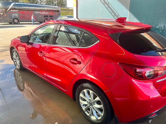 Mazda 3 4 of 15
