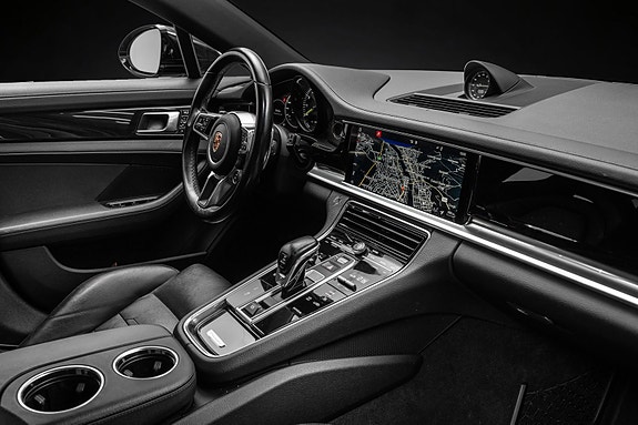 Porsche Panamera 12 of 30