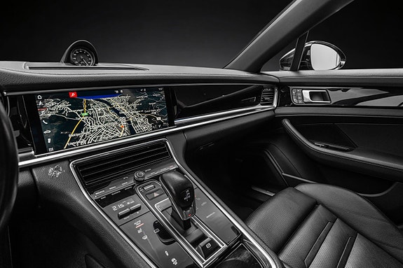 Porsche Panamera 23 of 30