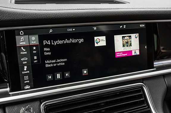 Porsche Panamera 29 of 30