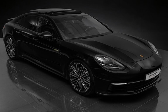 Porsche Panamera 2 of 30