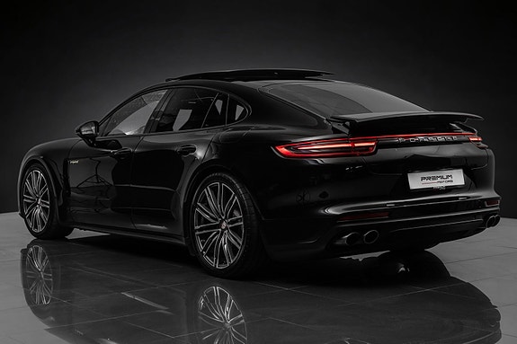 Porsche Panamera 7 of 30