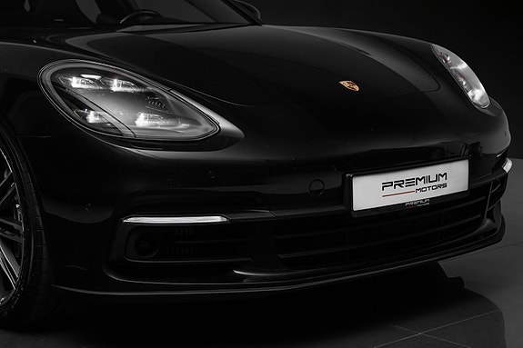 Porsche Panamera 3 of 30