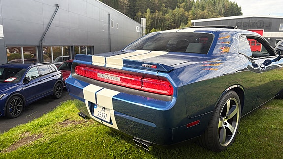 Dodge Challenger 13 of 30