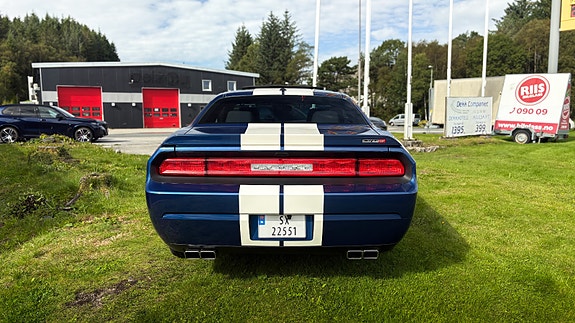 Dodge Challenger 14 of 30