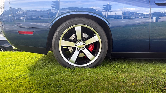 Dodge Challenger 11 of 30