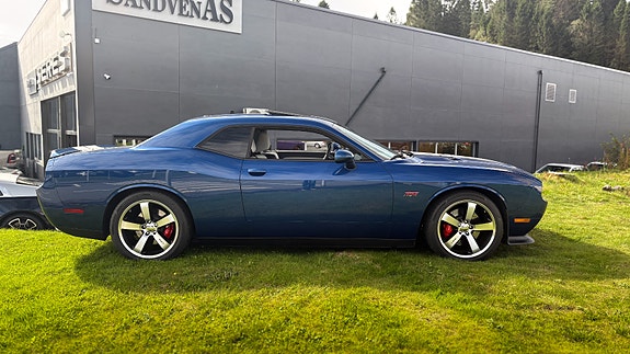 Dodge Challenger 7 of 30