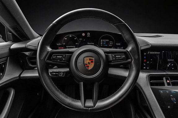 Porsche Taycan 21 of 30