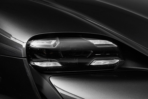 Porsche Taycan 6 of 30