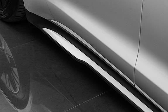 Porsche Taycan 3 of 30