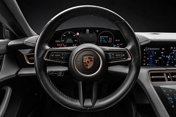 Porsche Taycan 20 of 30