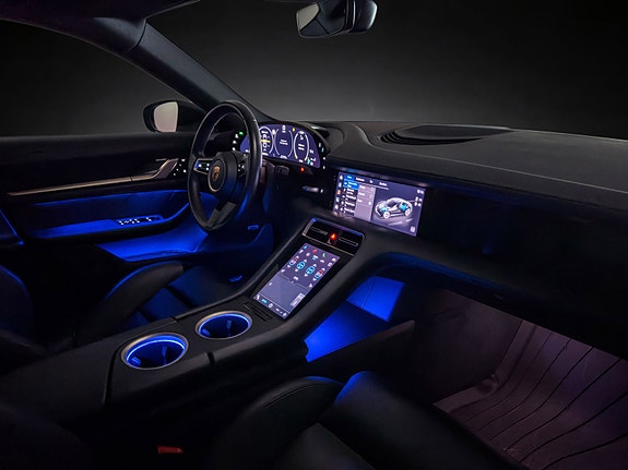 Porsche Taycan 15 of 30