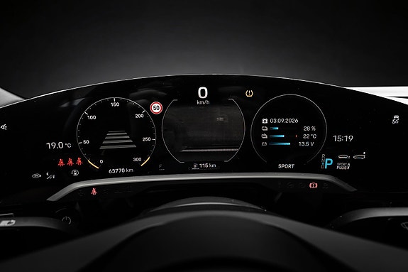 Porsche Taycan 21 of 30