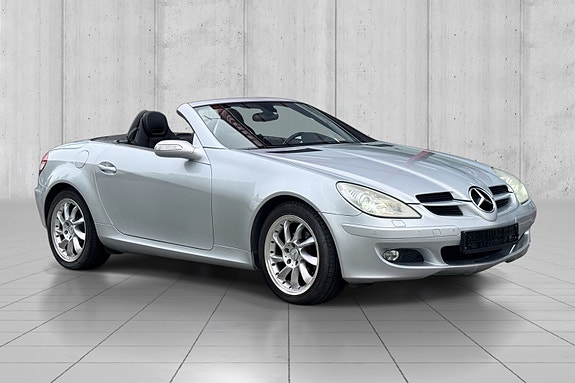 Mercedes-Benz SLK200 5 of 30