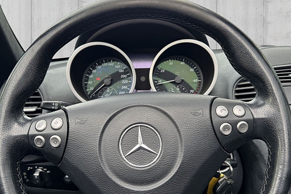 Mercedes-Benz SLK200 17 of 30