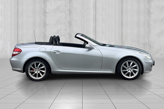 Mercedes-Benz SLK200 6 of 30