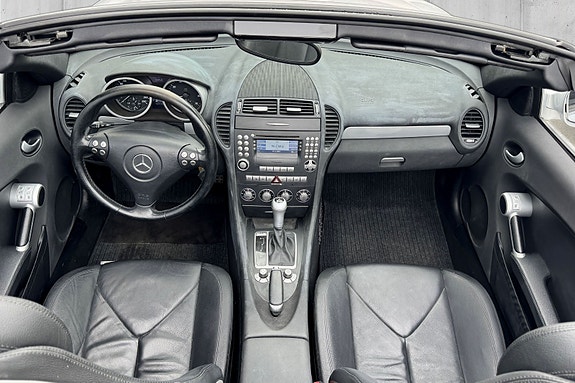 Mercedes-Benz SLK200 10 of 30