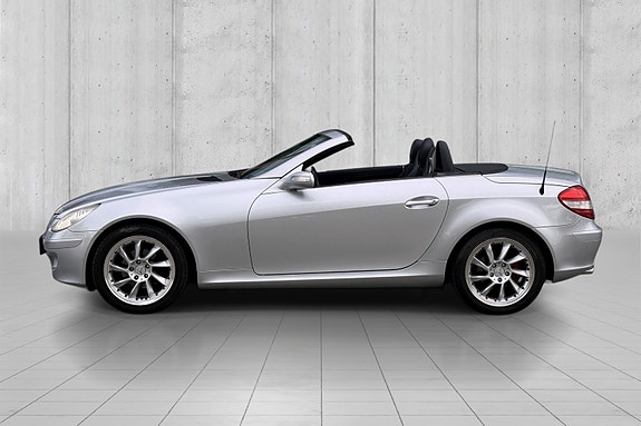 Mercedes-Benz SLK200 2 of 30