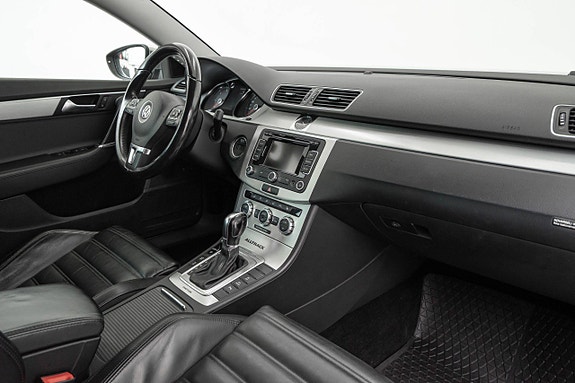 Volkswagen Passat Alltrack 11 of 23