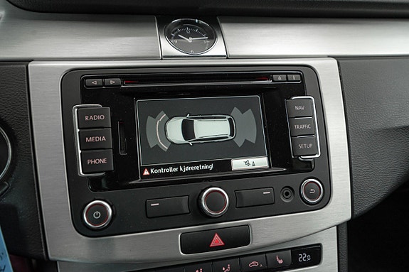 Volkswagen Passat Alltrack 21 of 23