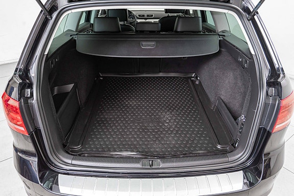 Volkswagen Passat Alltrack 7 of 23