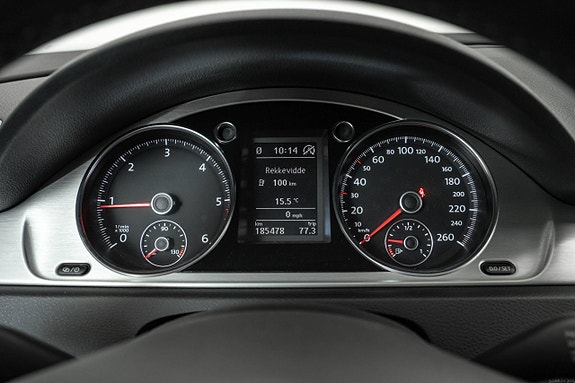 Volkswagen Passat Alltrack 15 of 23