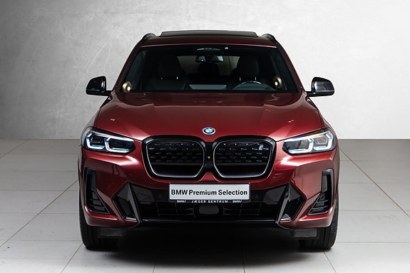 BMW iX3 4 of 30