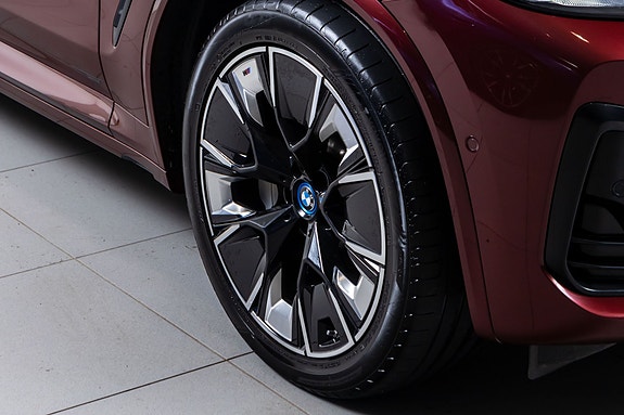 BMW iX3 3 of 30