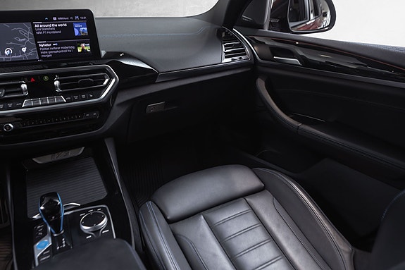 BMW iX3 28 of 30