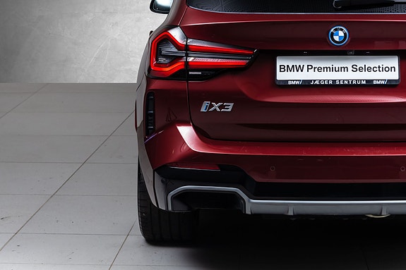 BMW iX3 9 of 30
