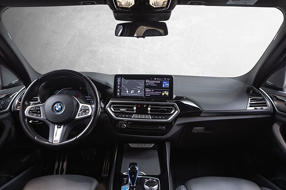 BMW iX3 26 of 30