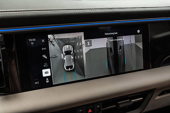 Porsche Macan 30 of 30