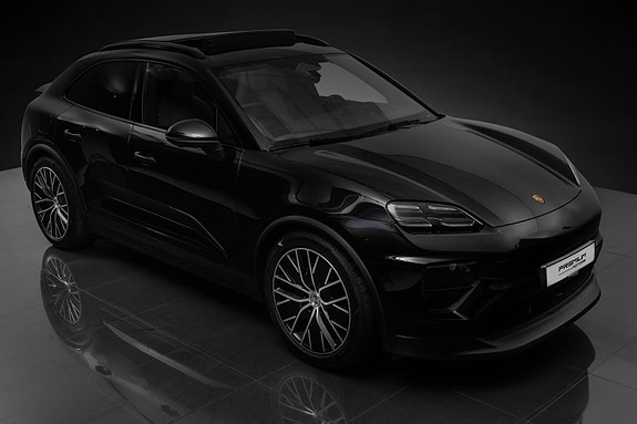 Porsche Macan 2 of 30