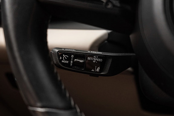 Porsche Macan 22 of 30