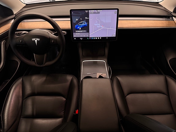 Tesla Model 3 17 of 26