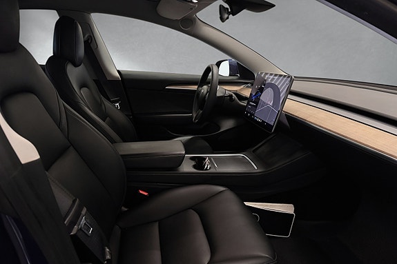 Tesla Model 3 15 of 26
