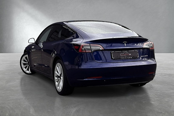 Tesla Model 3 8 of 26