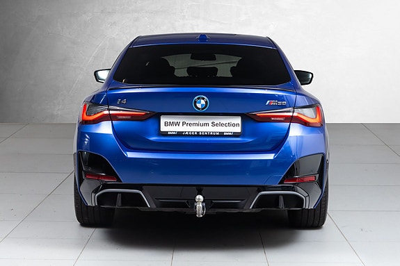BMW i4 9 of 30