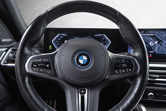 BMW i4 11 of 30