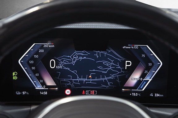 BMW i4 14 of 30