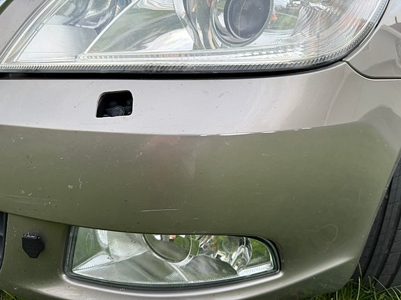 Skoda Octavia 2 of 5