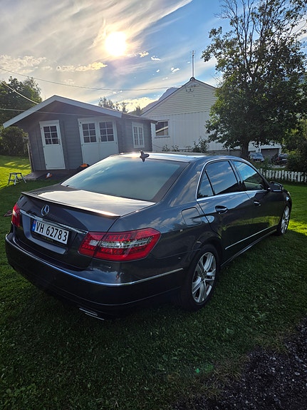 Mercedes-Benz E200 d 3 of 9