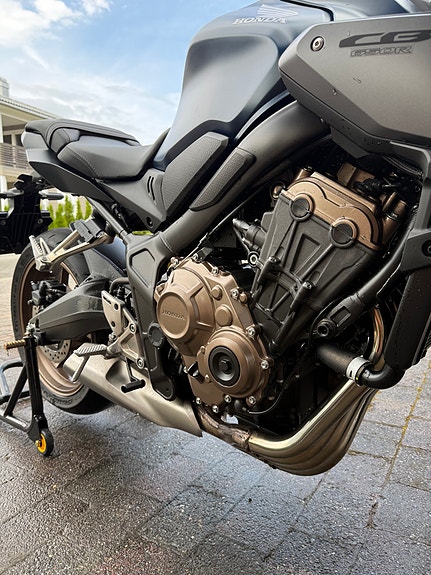 Honda CB 650 R 14 of 26