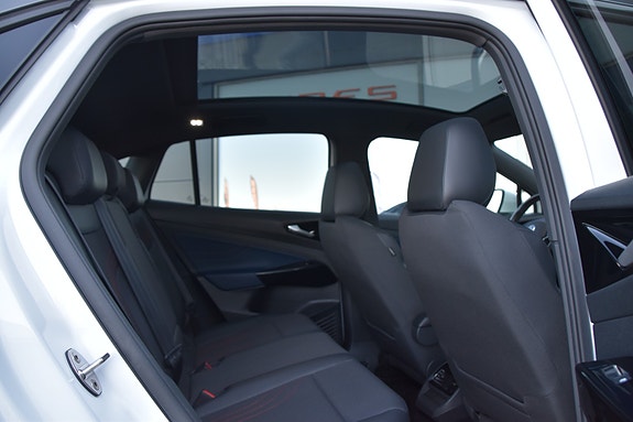 Volkswagen ID.5 GTX 27 of 30