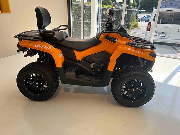 Can-Am Outlander 7 of 16