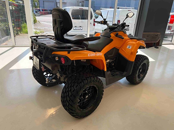 Can-Am Outlander 8 of 16