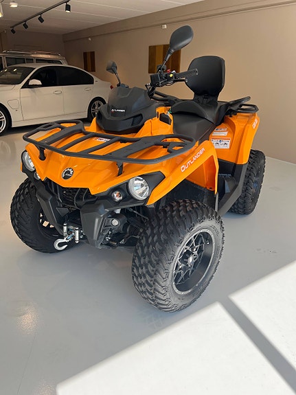 Can-Am Outlander 2 of 16
