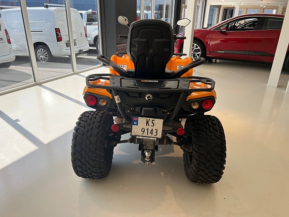 Can-Am Outlander 9 of 16
